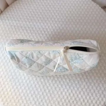 Sminra Makeup Bag Large Travel Quilted Cosmetic Makeup Bag Organizer, Floral Cotton Coquette Aesthetic Toiletry Bag for Women Girls (Blue Romantic Rose)