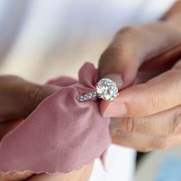 Jewelry Cleaning Pen with Jewelry Cleaning Cloth - Portable Jewelry Cleaner All Jewelry and Precious Stones Sparkle Your Jewelry with This Non Toxic, Easy to Use Ring Cleaner Pen