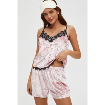 CHYRII Women's Velvet Pajamas - Comfort and Style Together