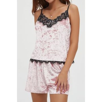 CHYRII Women's Velvet Pajamas - Comfort and Style Together