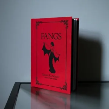 Fangs: Heartwarming Graphic Novel with 25 Comics
