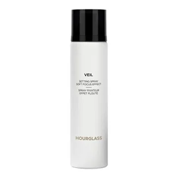 Radiant Hourglass Veil Soft Focus Setting Spray