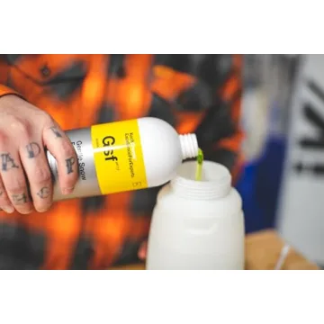 KOCHCHEMIE Cherry Scented Snow Foam for Car Detailing 1L