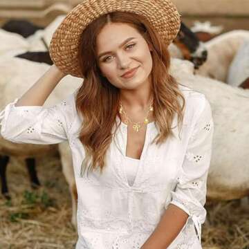 Charm Necklace for Women Summer Beachy Seashell Necklaces Dainty Gold Paperclip Chain Necklace Trendy Heart Star Bow Shell Charm Necklaces Beach Jewelry for Women Summer Vacation