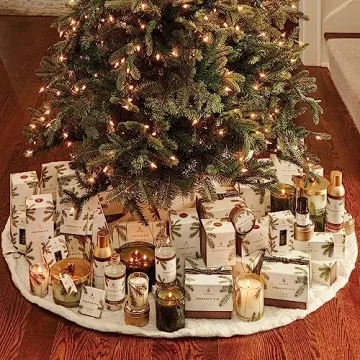 Thymes Frasier Fir Candle - Pine Needle Design Candle