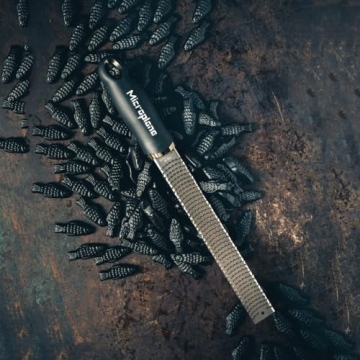 Microplane Premium Zester Grater - Perfect for Citrus & Cheese