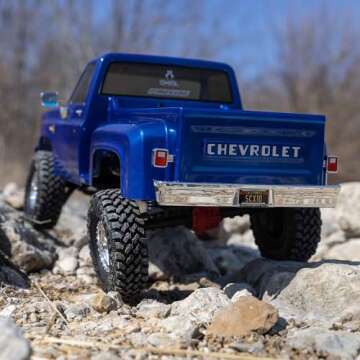 Axial RC Truck SCX10 III Base Camp 82 Chevy K10 RTR (Ready-to-Run, Battery and Charger Not Included) Blue, AXI03030T1