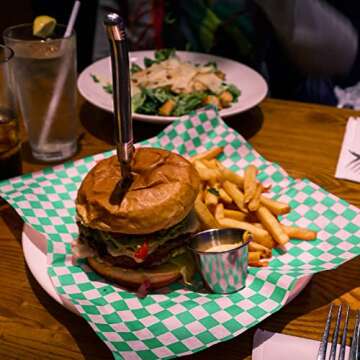 GeeRic Waxed Deli Paper Sheets 12 * 12 Inch, 100 Pcs Food Basket Liners for Sandwiches, Burgers, Checkered Deli Wrap Wax Paper Sheets Green