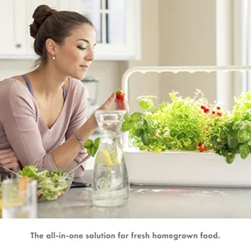 Click & Grow Indoor Herb Garden with Smart Technology