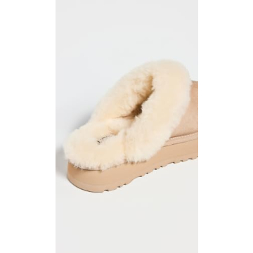 UGG Women's DISQUETTE Slipper - Cozy Comfort in Sand