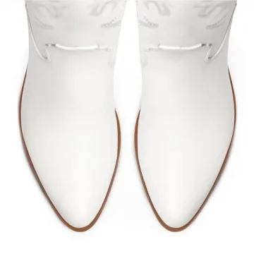 Stylish Wide Calf Cowboy Boots for Women - Comfortable & Chic