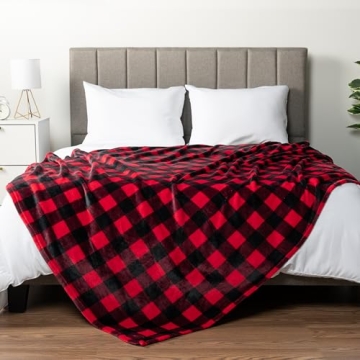 PAVILIA Buffalo Plaid Fleece Throw Blanket for Couches