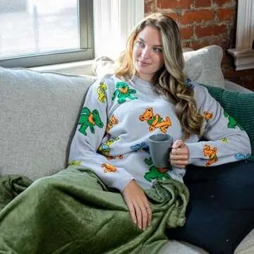 Ripple Junction Grateful Dead Men's Sweater Scattered Dancing Bears Band Christmas Holiday Small