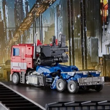 Transformers Movie Masterpiece Optimus Prime Collector Figure