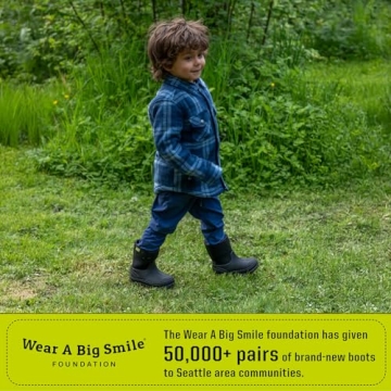 Western Chief Kids Freestyle Neoprene Rain Boot for All Weather Adventure