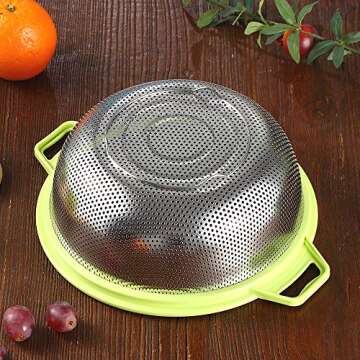 HiramWare Stainless Steel Colander With Handle and Legs, Large Metal Green Strainer for Pasta, Spaghetti, Berry, Veggies, Fruits, Noodles, Salads, 5-quart 10.5” Kitchen Mesh Colander, Dishwasher Safe