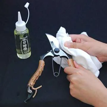 KUROBARA 100% Pure Tsubaki Japanese Cutlery Knife Maintenance Camellia Oil (8.3 oz) Dispenser