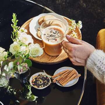 Palais des Thés - Rooibos Des Vahinés - Premium Caffeine-Free Vanilla and Almond Flavored Tea - 20 Count Biodegradable Cotton Tea Bags Box