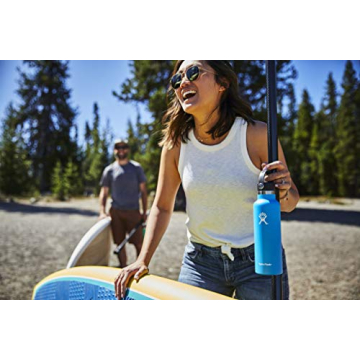 Hydro Flask Water Bottle 24 oz in Bright Sunflower