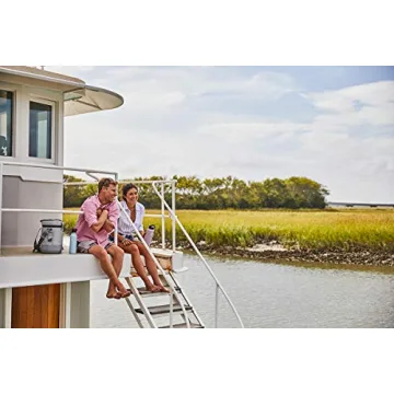 Hydro Flask Water Bottle 24 oz in Bright Sunflower