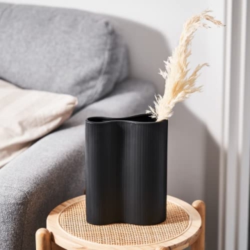 Luxe Infinity Black Ceramic Vase for Flower Displays and Decor