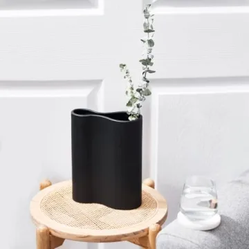 Luxe Infinity Black Ceramic Vase for Flower Displays and Decor