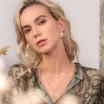 Aobei Pearl 18K Gold Lion Medallion Pendant Necklace 3D Lion Head Paper Clip Cuban Chain Choker Layering Necklace Sets for Women Round Circle Disk Statement Jewelry 15’’