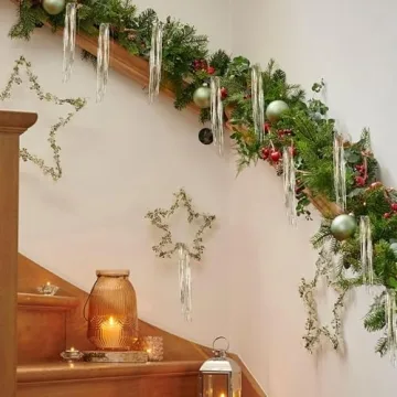 YUKL Gold Tinsel Icicles 4000 Strands 18 Inch Decor