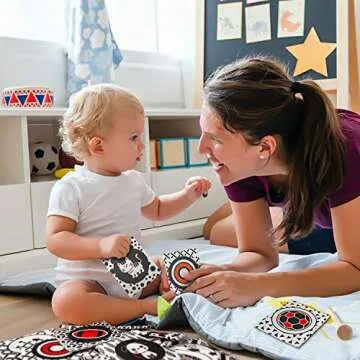 Black and White Soft Flash Cards,Nontoxic Fabric Baby Cloth Activity Crinkle with Storage Bag for Infants Boys and Girls Early Educational Toys Perfect for Baby Shower