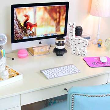 WHATOOK Llama Night Light, Llama Gifts for Girls, LED Alpaca Night Lamp for Kids Bedroom, Light Up Llama Decor Signs Wall Table Bedside Decoration for Girls Room, Christmas Birthday Llama Gifts