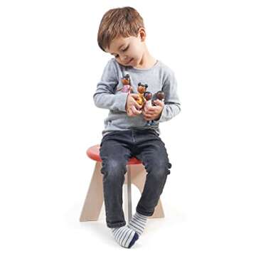 Tender Leaf Toys - Humming Bird Doll Family - Multicultural Wooden Dolls House Family Set with Flexible Arms and Legs - Inspires Endless Imaginative Play - Age 3+