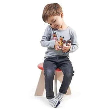 Tender Leaf Toys - Humming Bird Doll Family - Multicultural Wooden Dolls House Family Set with Flexible Arms and Legs - Inspires Endless Imaginative Play - Age 3+