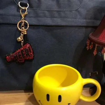 Popfizzy Bling Cheer Keychain for Women, Rhinestone Cheer Bag Charm, Cheer Squad Cheerleader Gifts, Megaphone Cheer Keychain