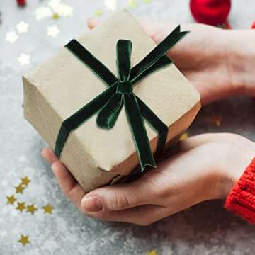 Chuangdi 3/8 Inch, 60 Yard Christmas Green Velvet Ribbon Wide Vintage Velvet Ribbons for Christmas Tree Ornaments Flower Bouquets Baby Shower Wedding Wreath Bow Making DIY Craft Choker