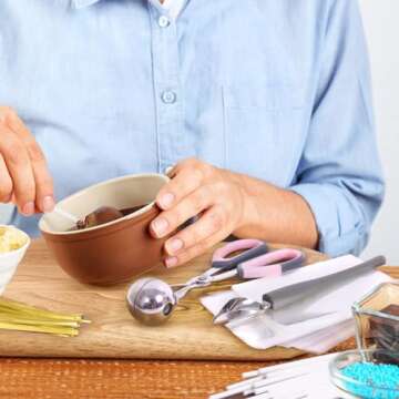 Cake Pop Maker Kit Including Lollipop Sticks and Clear Acrylic Display Stand, Metal Baller Scoop, Culinary Decorating Scooper, Clear Parcel Bags,Twist Ties