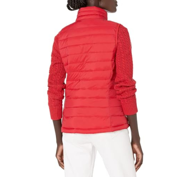Amazon Essentials Women's Lightweight Water-Resistant Packable Puffer Vest, Red, Large