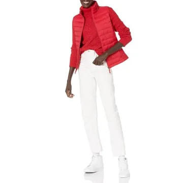 Amazon Essentials Women's Lightweight Water-Resistant Packable Puffer Vest, Red, Large