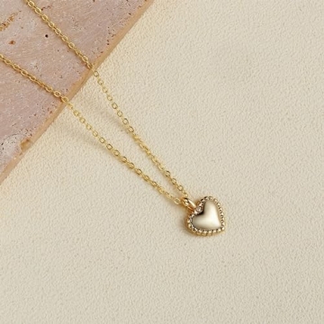 SUFOPE Gold Heart Necklaces for Women, 14K Gold Plated Cute Heart Pendant Necklace Minimalist Gold Choker Necklace Jewelry Gifts for Women