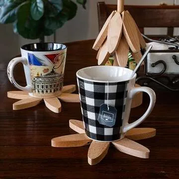 Wood Coasters Set, Decorative Tree Holder with 4 Pieces Coasters (Leaves) for Bar, Home, Kitchen, Natural Beech Wood Home Decor for Table Protection for Drinks, Plates, Pots, Pans