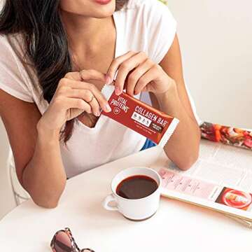 Collagen Protein Bars with MCTs - Vital Proteins Collagen Bars - 16-17g of Protein, 6-8g of Fiber, 4g of Sugar or Less Per Bar (Peanut Butter Chocolate)