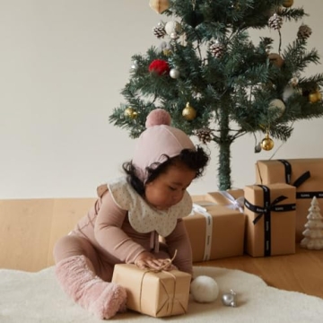 Konny Cozy Baby Booties & Bonnet for Winter Warmth