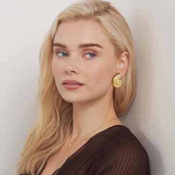 WOWORAMA Vintage Gold Conch Shell Earrings for Women