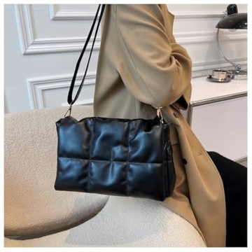 Stylish Quilted Crossbody Bag for Fashion-forward Women