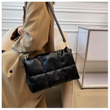 Stylish Quilted Crossbody Bag for Fashion-forward Women