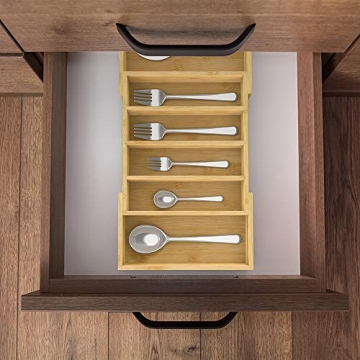 Expandable Bamboo Lid Organizer for Kitchen Storage