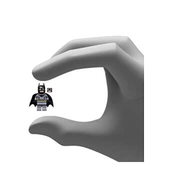 LEGO DC Comics Super Heroes Batman Minifigure - Batman Dark Gray Gold Belt