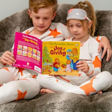 Berenstain Bears Christmas Book Joy of Giving for Kids