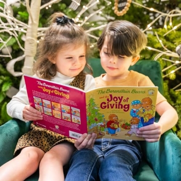 Berenstain Bears Christmas Book Joy of Giving for Kids