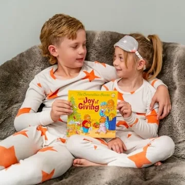 Berenstain Bears Christmas Book Joy of Giving for Kids