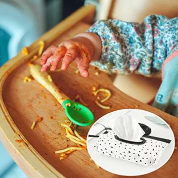 4 Pack Reusable Wipes Pouch Portable Wipes Dispenser Refillable Wipes Container Lightweight Travel Wipes Case Baby Wipes Holder for Diaper Bag